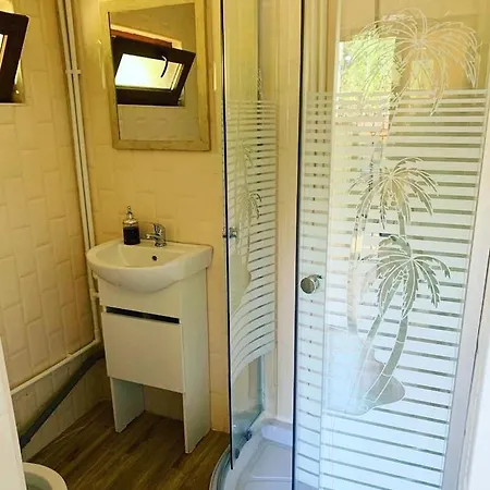 Casa Pontica בית הארחה